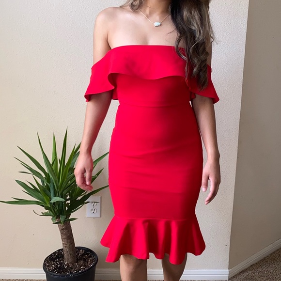 Lulus Dresses & Skirts - Spicy red dress 💃🏽